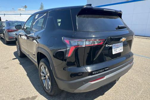 Mosaic Black Metallic 2025 Chevrolet Equinox 1LT