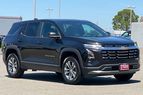 Mosaic Black Metallic 2025 Chevrolet Equinox 1LT
