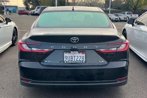 2025 Toyota Camry LE