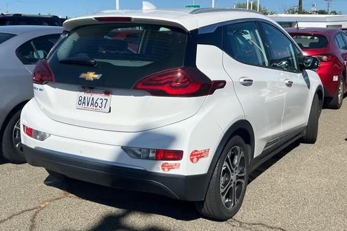 Summit White 2017 Chevrolet Bolt EV Premier