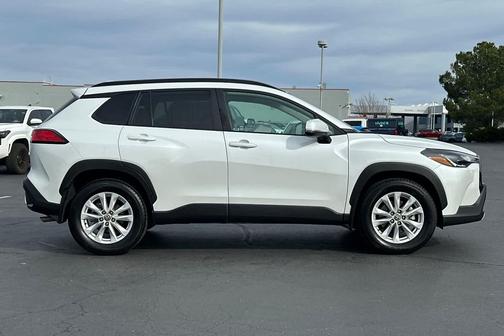 2022 Toyota Corolla Cross LE