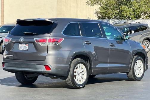 2016 Toyota Highlander LE