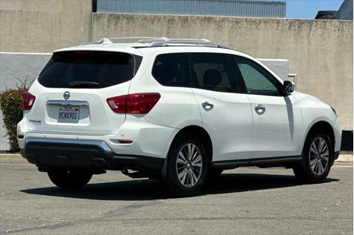 2020 Nissan Pathfinder S 2WD