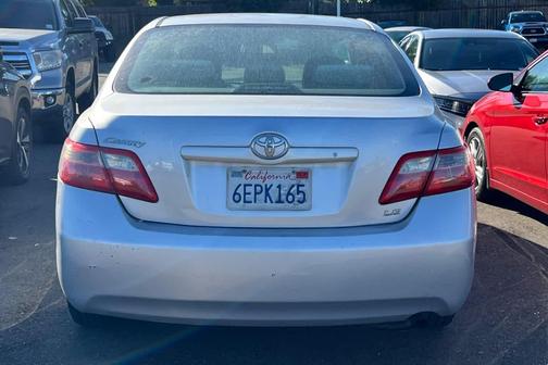 Classic Silver Metallic 2009 Toyota Camry LE
