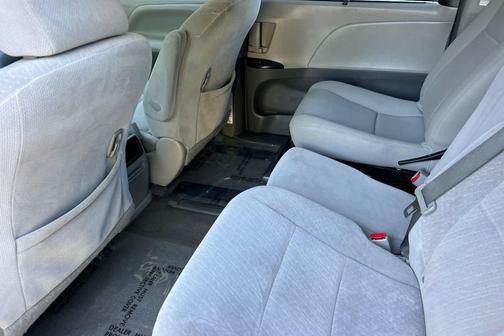 Shoreline Blue Pearl 2015 Toyota Sienna LE