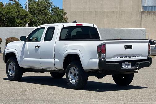 White 2022 Toyota Tacoma SR