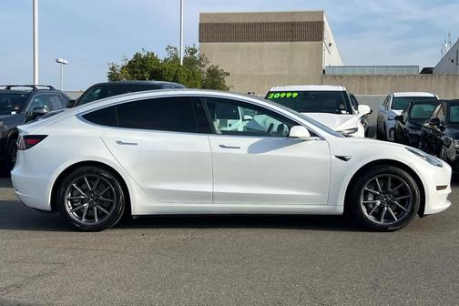 2020 Tesla Model 3 Standard Range