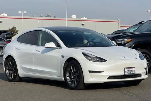 2020 Tesla Model 3 Standard Range