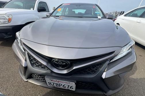 2019 Toyota Camry SE