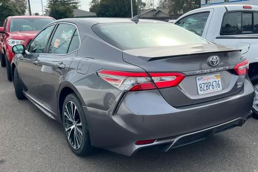 2019 Toyota Camry SE