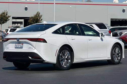 2022 Toyota Mirai Base