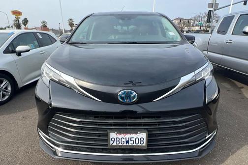 2022 Toyota Sienna XLE