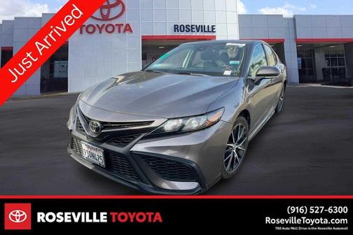 Predawn Gray Mica 2022 Toyota Camry SE