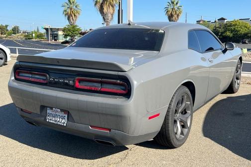 Destroyer Gray Clearcoat 2018 Dodge Challenger SXT