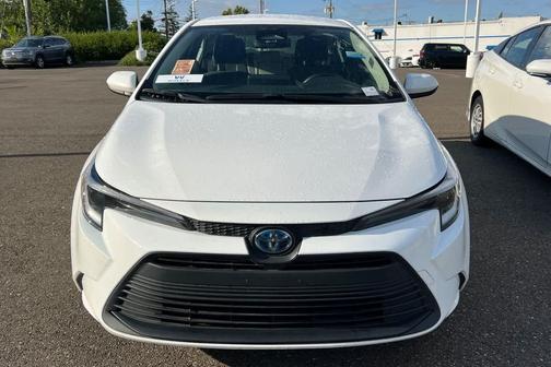 Ice Cap 2023 Toyota Corolla Hybrid LE