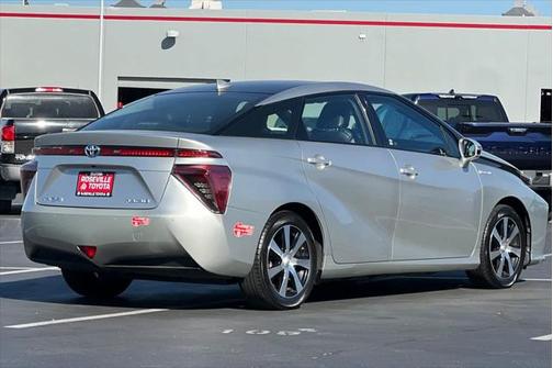2018 Toyota Mirai Base