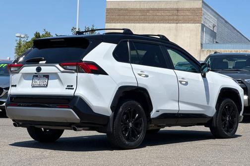 2023 Toyota RAV4 Hybrid SE