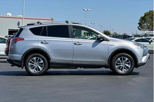 2018 Toyota RAV4 Hybrid XLE