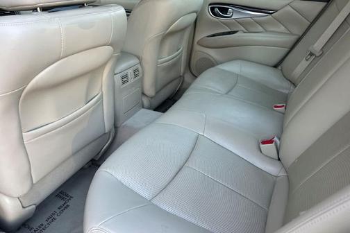 2012 INFINITI M37x Base
