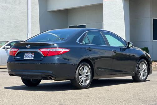 Cosmic Gray Mica 2017 Toyota Camry SE