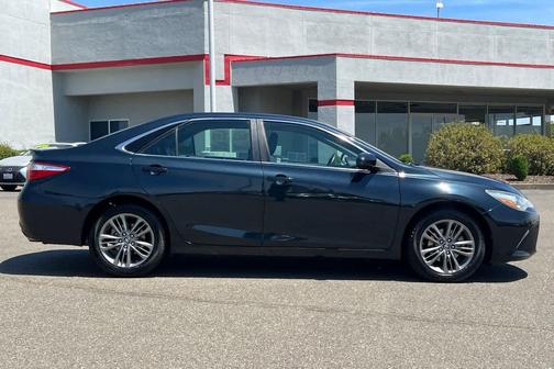 Cosmic Gray Mica 2017 Toyota Camry SE