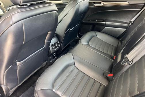 2018 Ford Fusion Hybrid SE