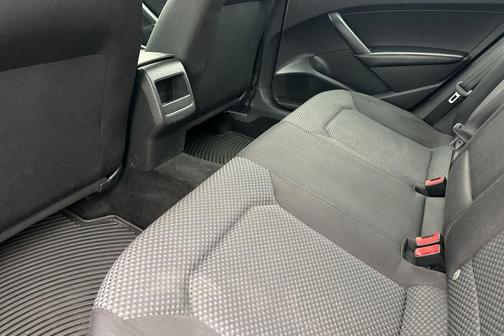 2015 Volkswagen Passat 1.8T Auto S