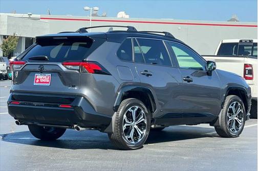 2025 Toyota RAV4 Hybrid SE