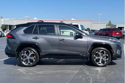 2025 Toyota RAV4 Hybrid SE