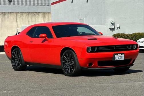 2016 Dodge Challenger SXT