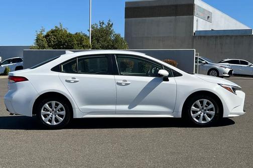 Ice Cap 2023 Toyota Corolla Hybrid LE