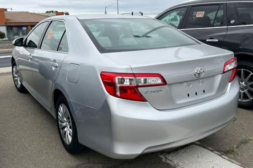 Classic Silver Metallic 2012 Toyota Camry LE