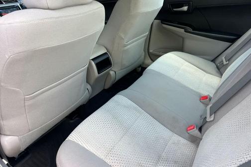 Classic Silver Metallic 2012 Toyota Camry LE