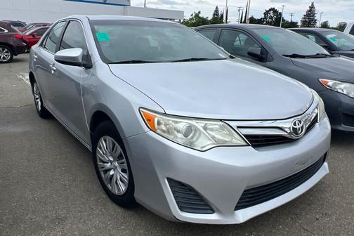 Classic Silver Metallic 2012 Toyota Camry LE