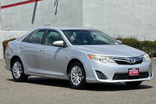 Classic Silver Metallic 2012 Toyota Camry LE