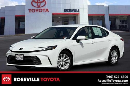 Ice Cap 2025 Toyota Camry LE