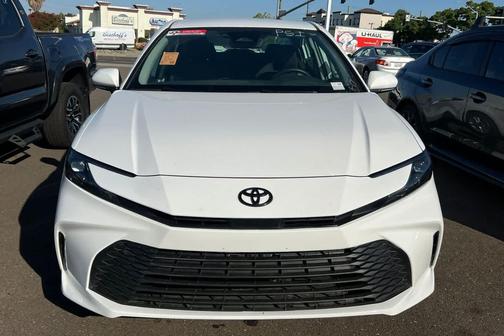Ice Cap 2025 Toyota Camry LE