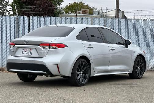 Classic Silver Metallic 2021 Toyota Corolla Hybrid LE