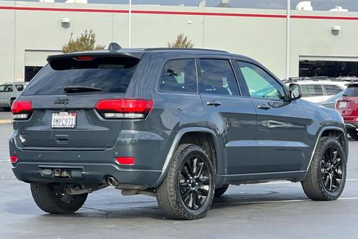 2017 Jeep Grand Cherokee Altitude