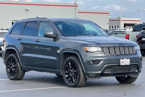 2017 Jeep Grand Cherokee Altitude