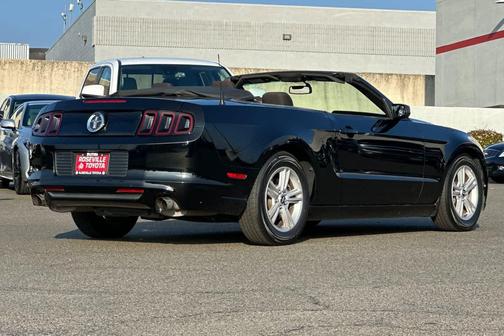 2014 Ford Mustang V6