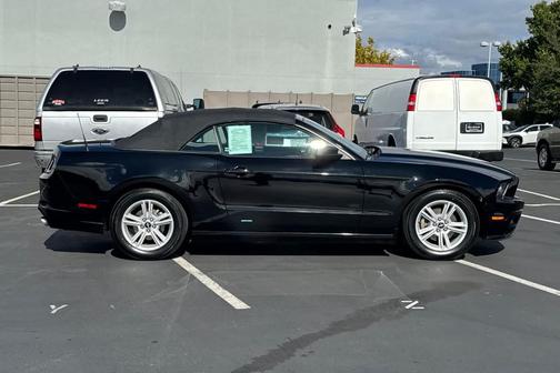 2014 Ford Mustang V6