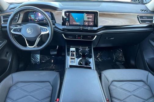 2024 Volkswagen Atlas 2.0T SE w/Technology 4MOTION