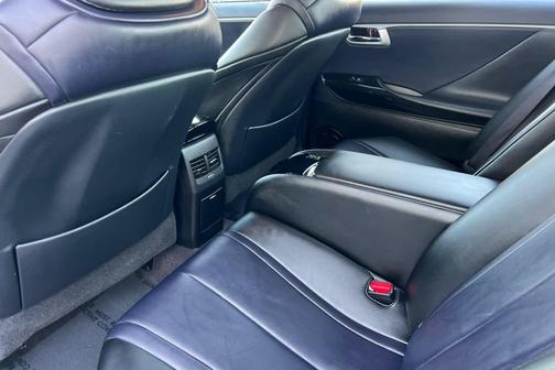 2017 Toyota Mirai Base