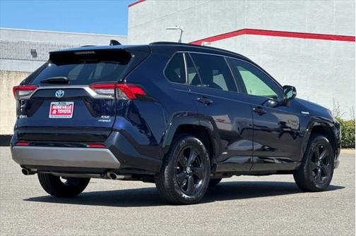 2020 Toyota RAV4 Hybrid SE