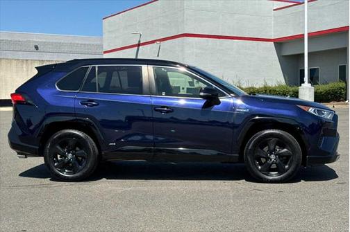2020 Toyota RAV4 Hybrid SE