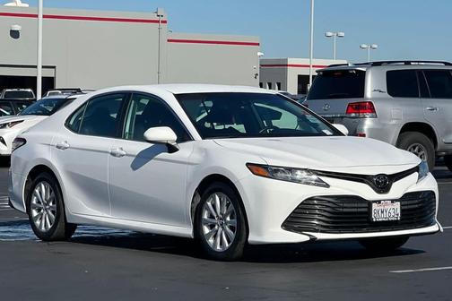 2019 Toyota Camry LE