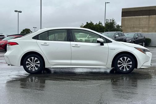 2020 Toyota Corolla Hybrid LE