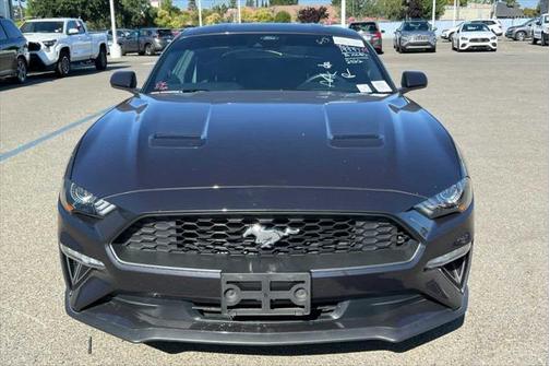 2022 Ford Mustang EcoBoost