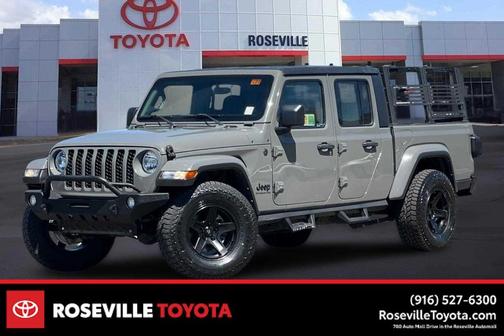 Sting-Gray Clearcoat 2022 Jeep Gladiator Sport S